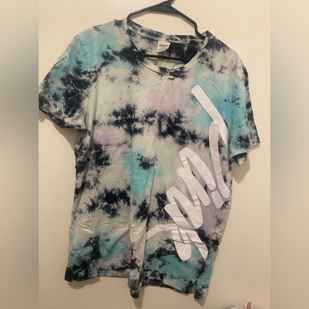 PINK campus tee